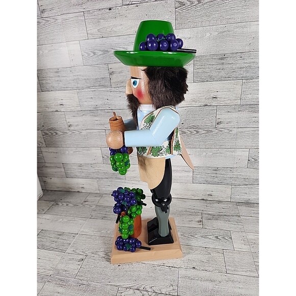 Vintage STEINBACH Nutcracker Winemaker with Tankard & Grapes 18" Wooden w/ Box - Picture 7 of 10